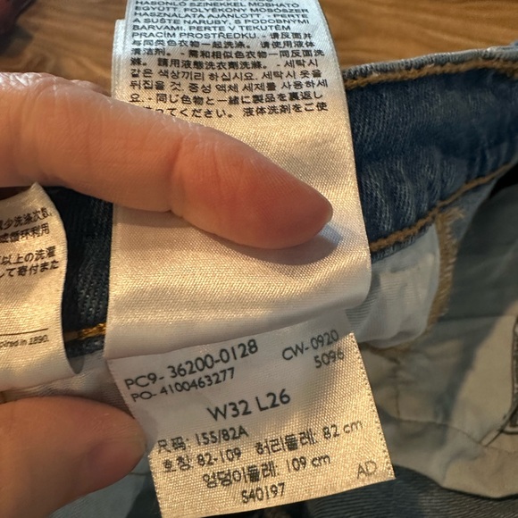 Levi’s 501 - Picture 5 of 6